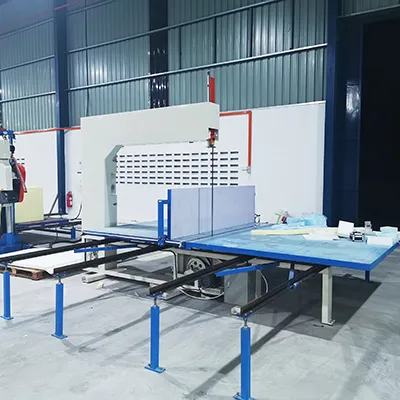 Manutenção diária da máquina de corte vertical de espuma